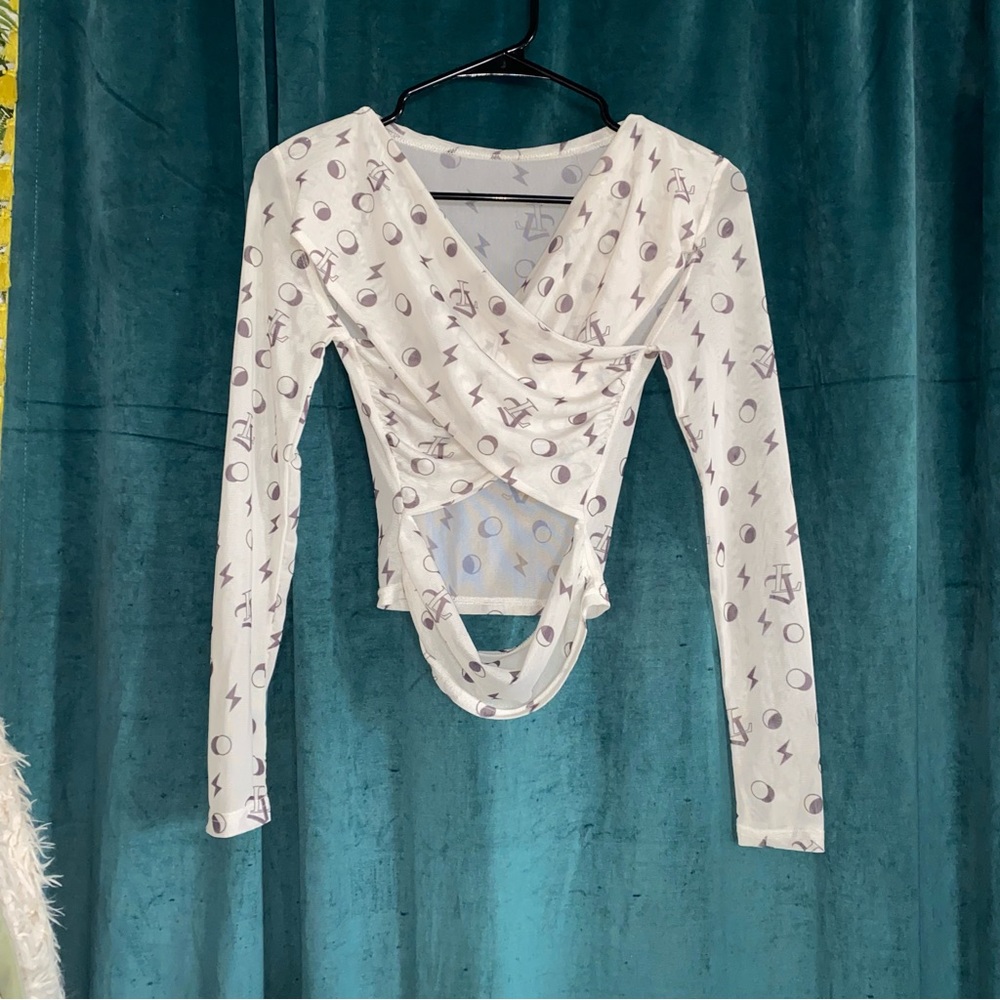 Mesh long sleeve 🪩🪩🪩Very cute hardly worn